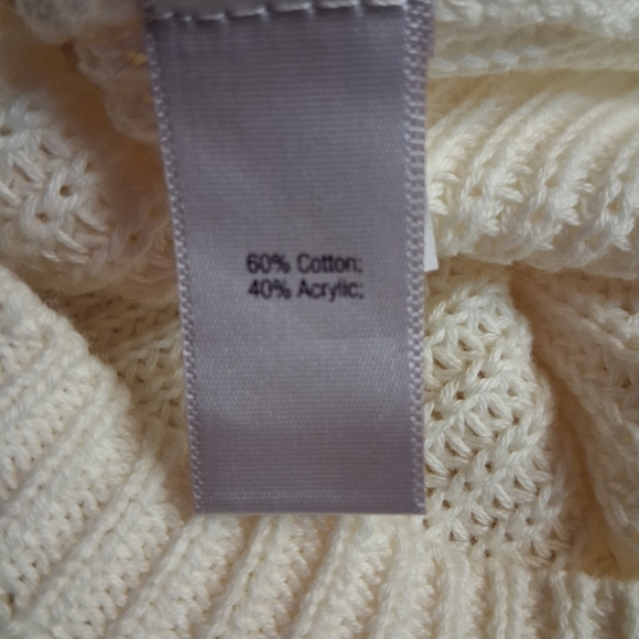 Jennifer Lopez Cream White Knit Blouse with Silver Chain Accents Size XL - Picture 12 of 16